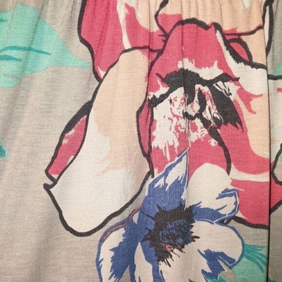 ‎Entro Floral Maxi Dress - Picture 5 of 7